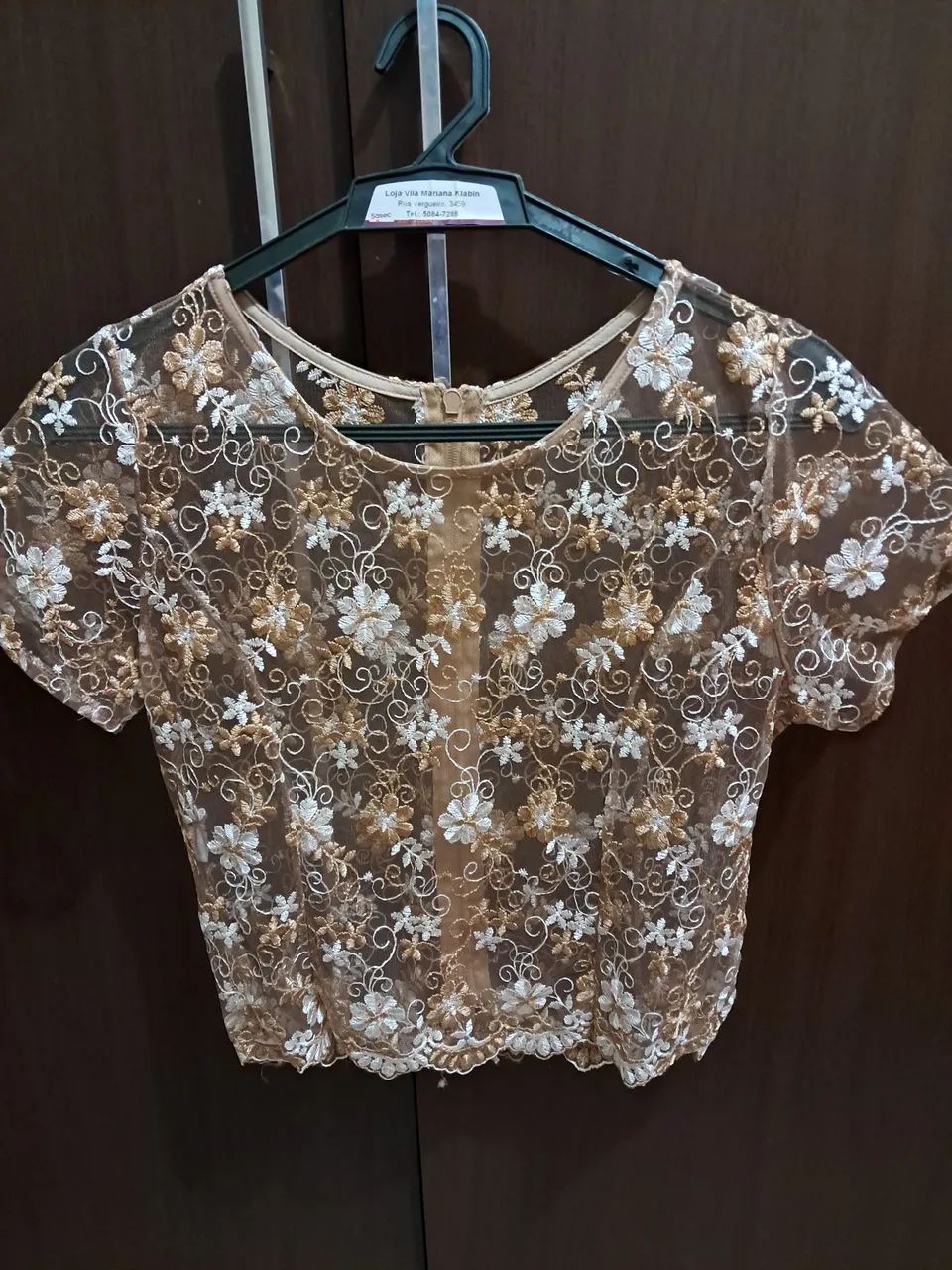Blusa bordada floral transparente