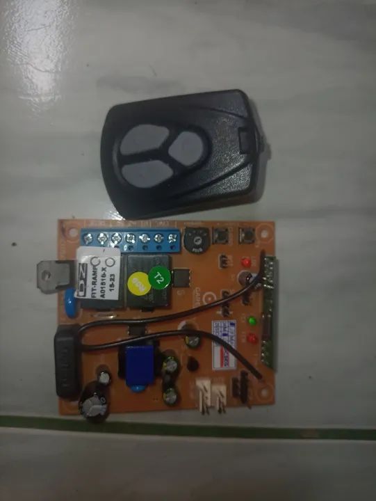 Kit de Controle de Acesso para Portão Automático basculante 