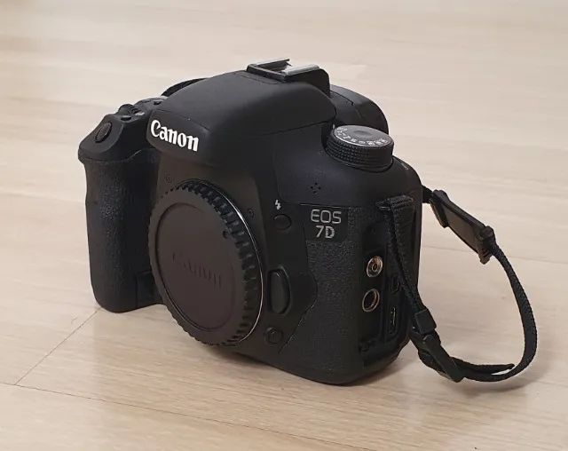 Câmera Canon EOS 7d + Lente Canon EFS 18-135 Image Stabilizer - Foto 2