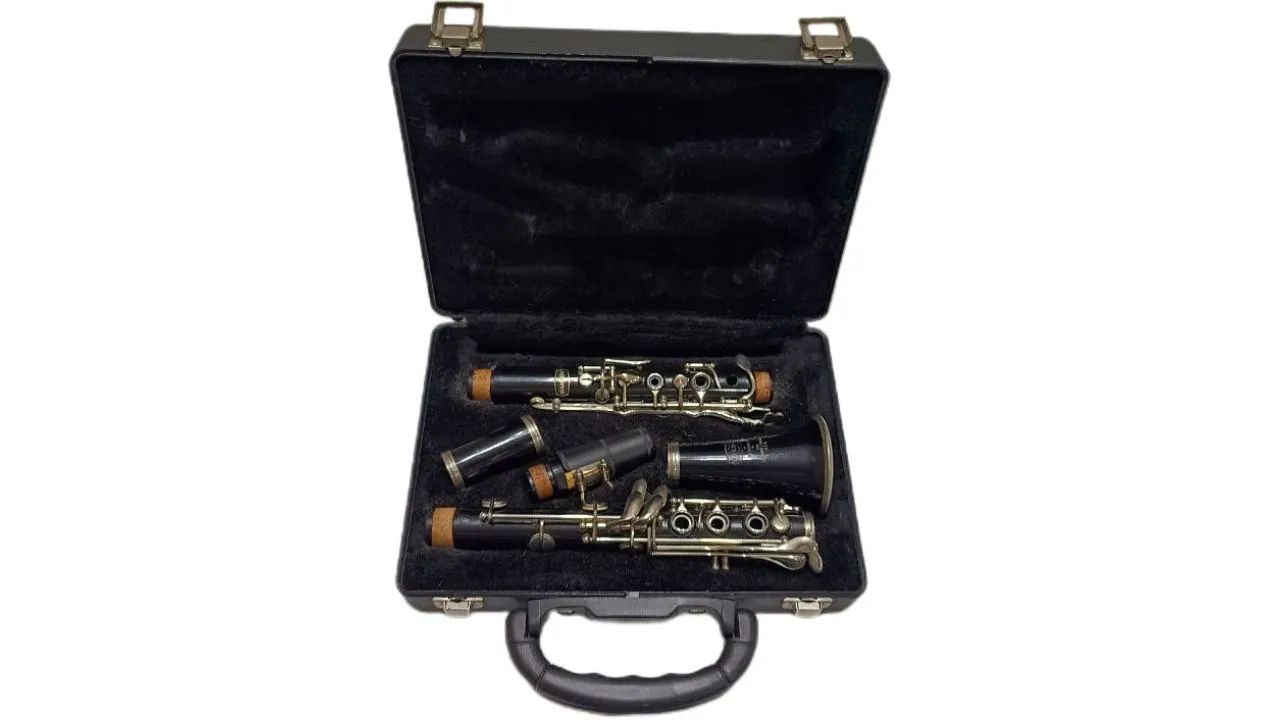 Clarinete Selmer Bundy Sib 17 chaves estojo original