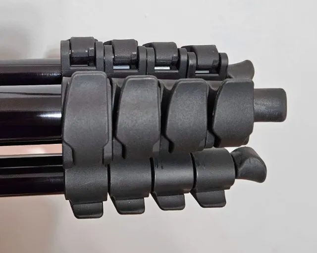 Tripé De Alumínio Manfrotto De 5 Seções Compact Action - Foto 3