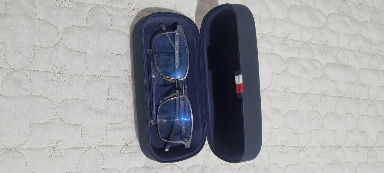 Óculos tommy hilfiger 