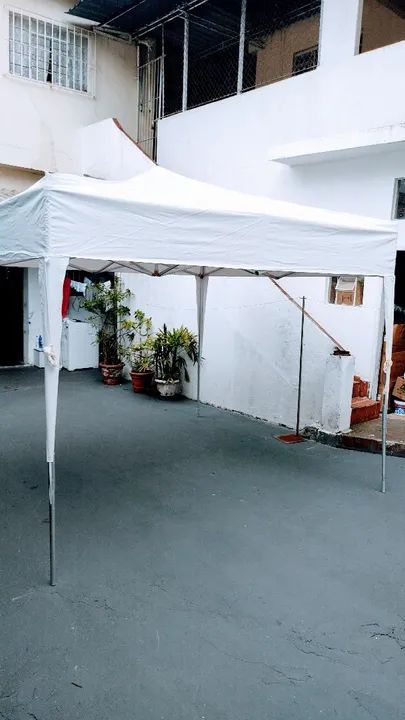 05 Tendas branca reforçada em ótimo estado usada,  - Foto 5