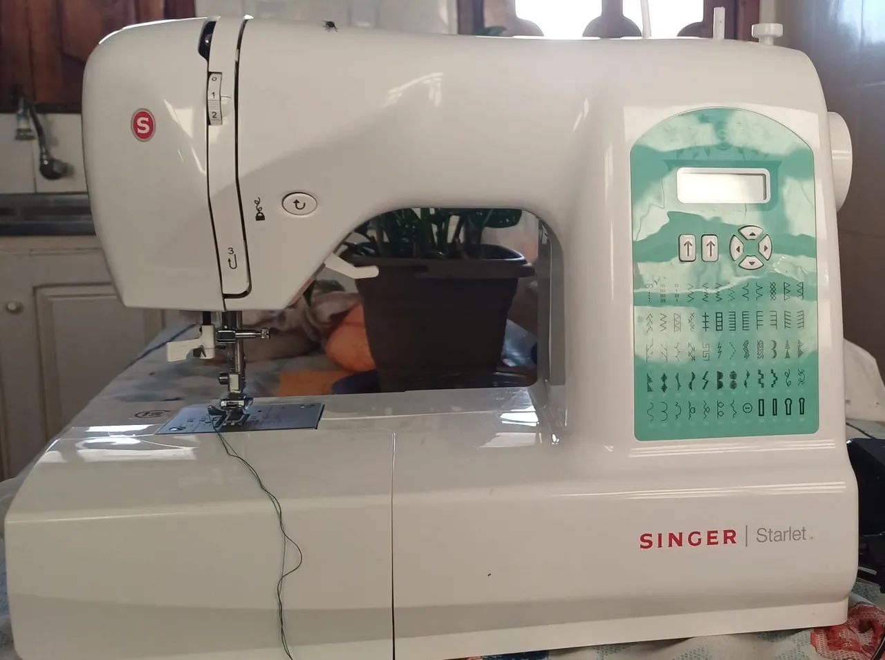 Maquina de Costura Singer Starlet64296495326467120