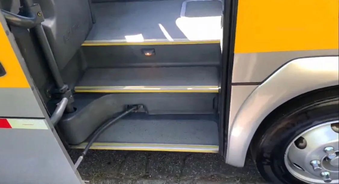 Micro ônibus w9 escolar 27 lg/2013 - Foto 9