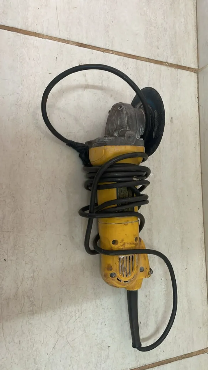 Mini Esmerilhadora Angular Dewalt Dwe4120 Amarela 900W 220V