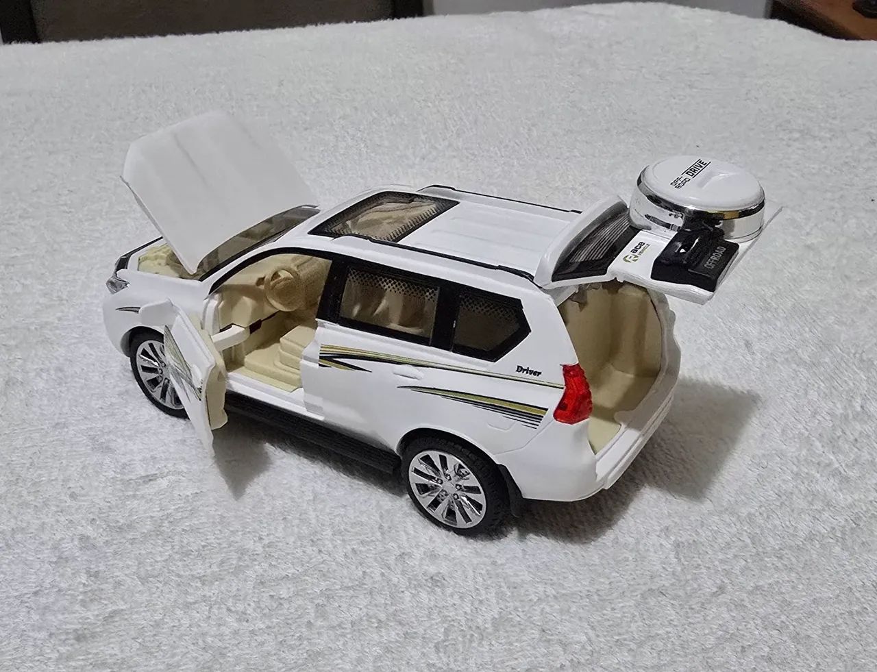 Carrinho miniatura Toyota Land Cruiser Prado  - Foto 2