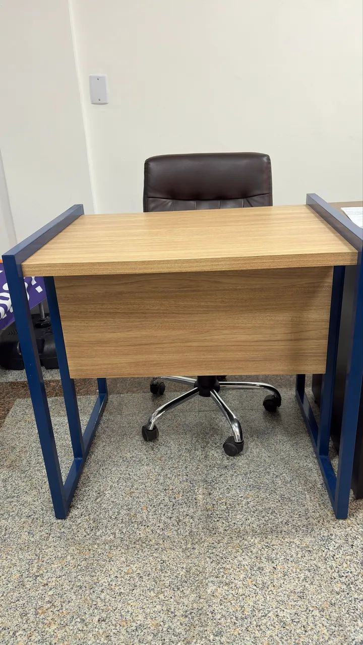 Mesa em MDF e Metalon - Foto 2