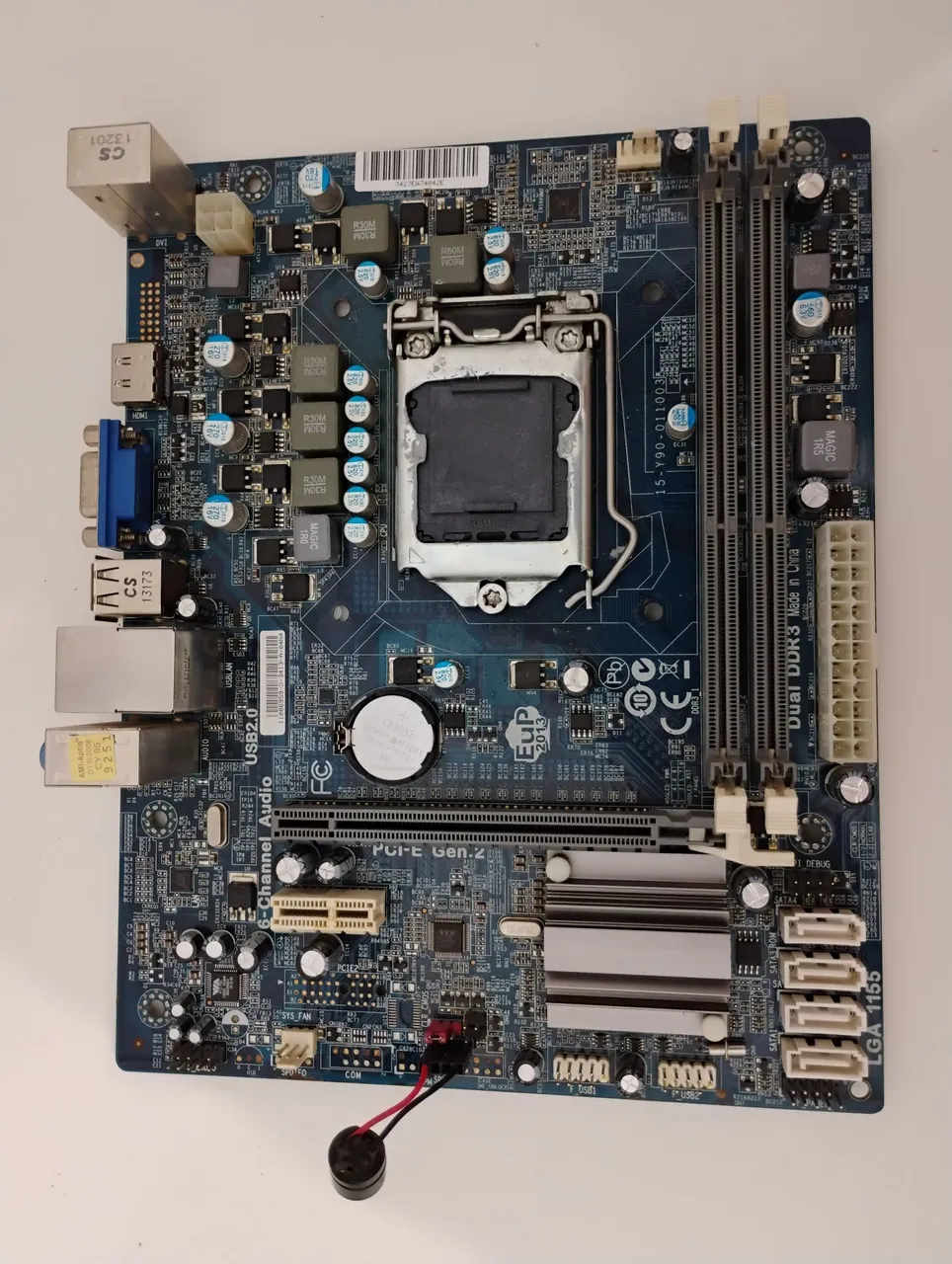 Título do anúncio: Placa Mãe LGA 1155 DDR3 com defeitos - Ideal para peças ou uso básico