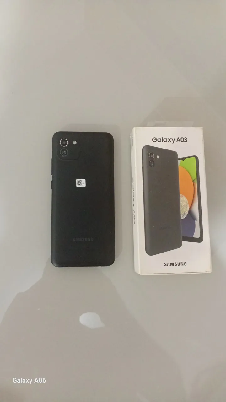 celular muito conservado