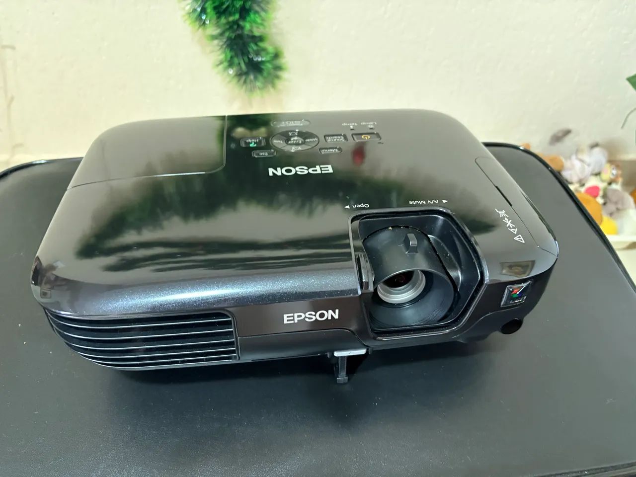 Projetor E Data Show Epson Powerlite S10+ Preto 64396663332995120