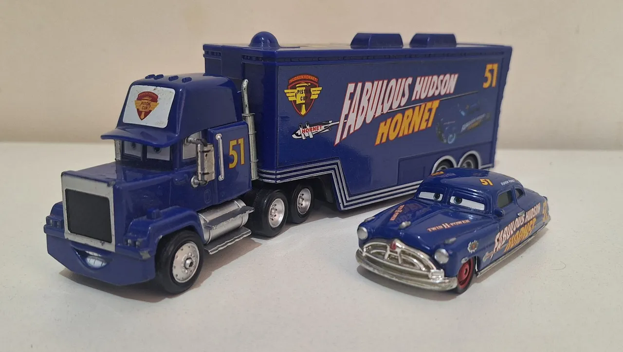 Kit Fabulous Hudson Hornet - Filme Carros Disney