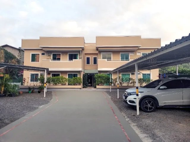 Apartamento com quintal