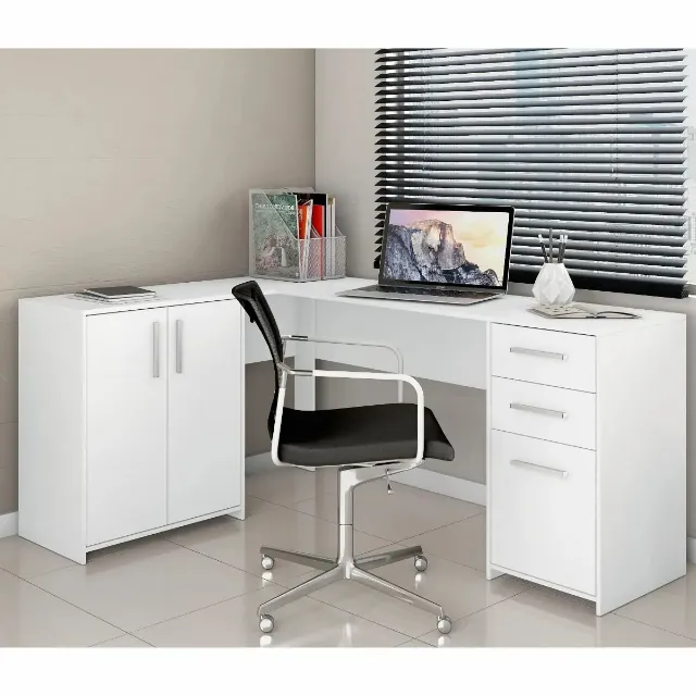 "Mesa de Escritório Notável: Escrivaninha em L para Home Office com 3 Portas e 2 Gavetas"