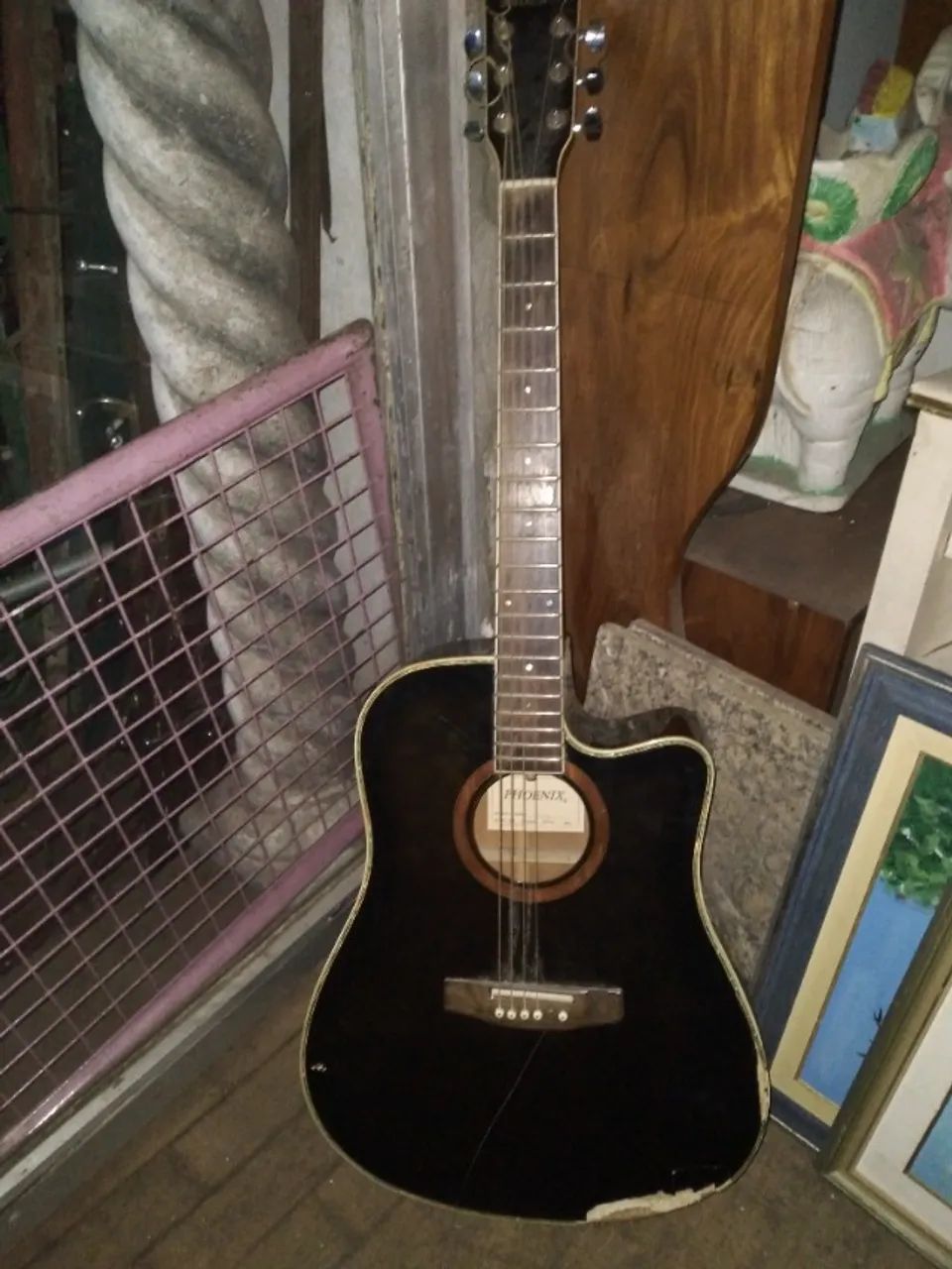Phoenix,  violão eletroacustico...