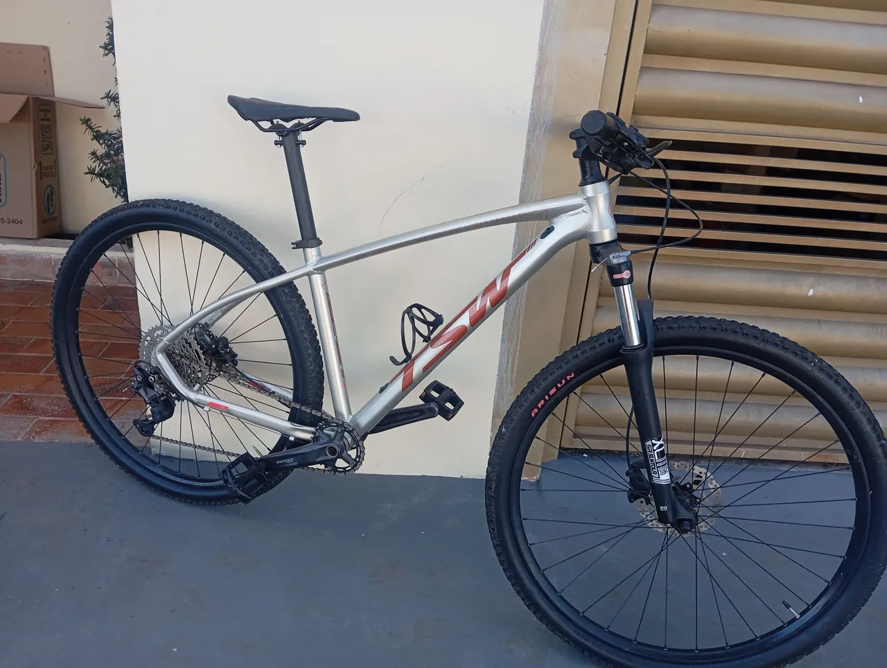 Bicicleta Aro 29 MTB com Marchas - Ótimo estado!