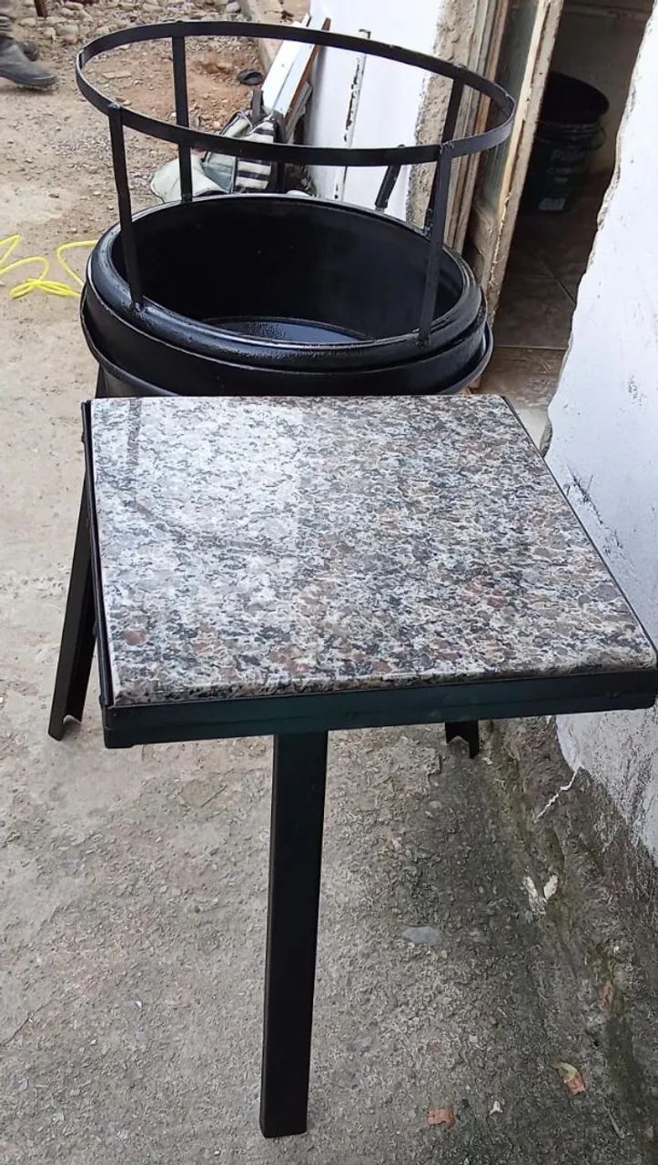 Churrasqueira em ferro com mesa de granito  - Foto 2