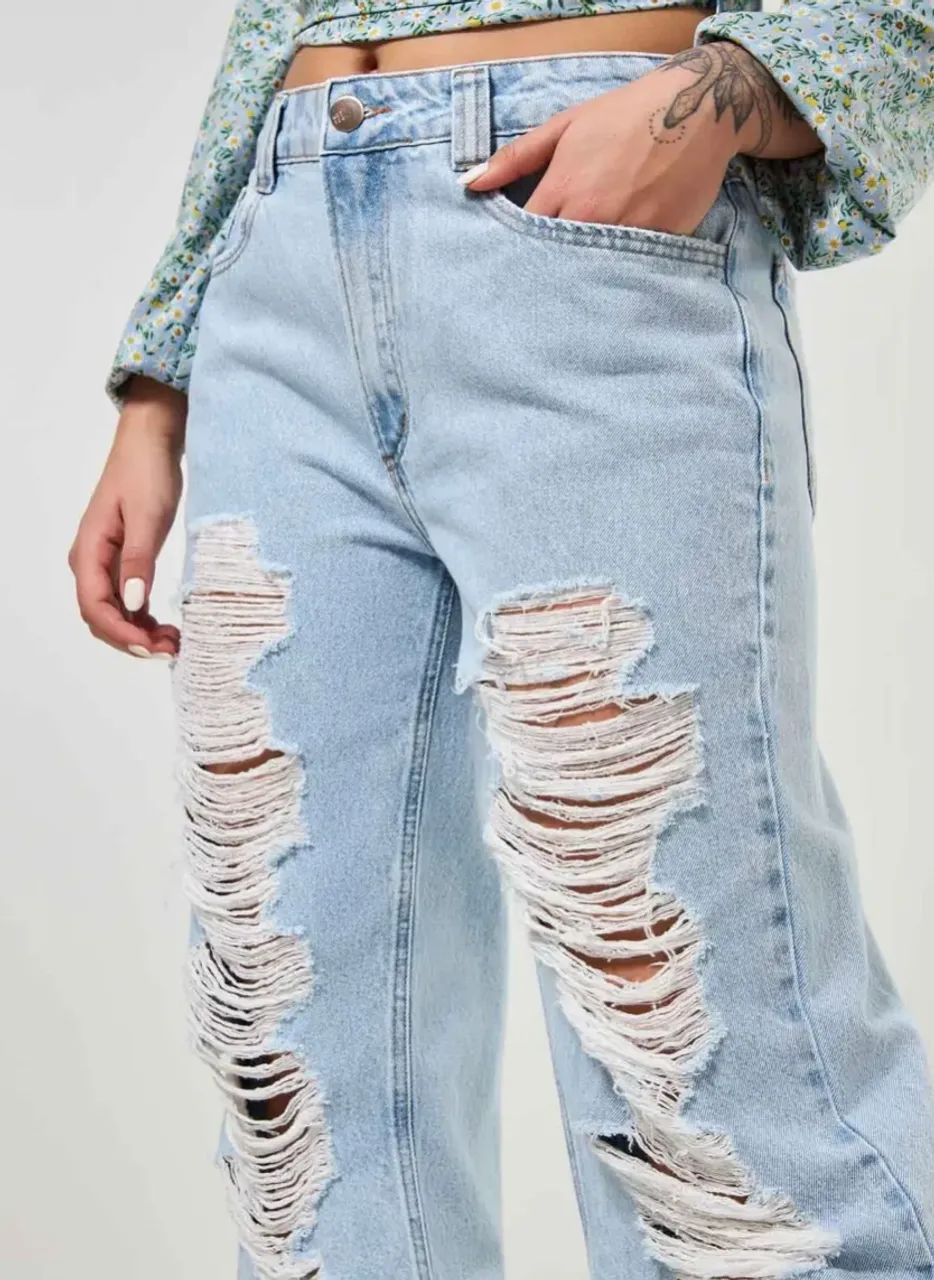 Calça Jeans Destroyed - Tamanho M - Foto 2