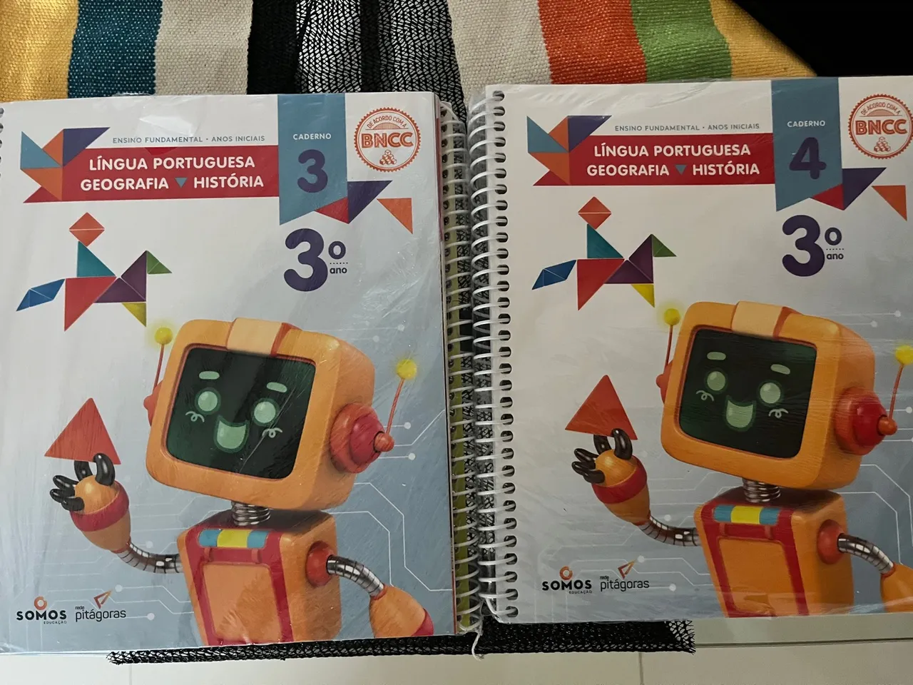 Cadernos 3º ano - Língua Portuguesa, Geografia e História Pitagoras
