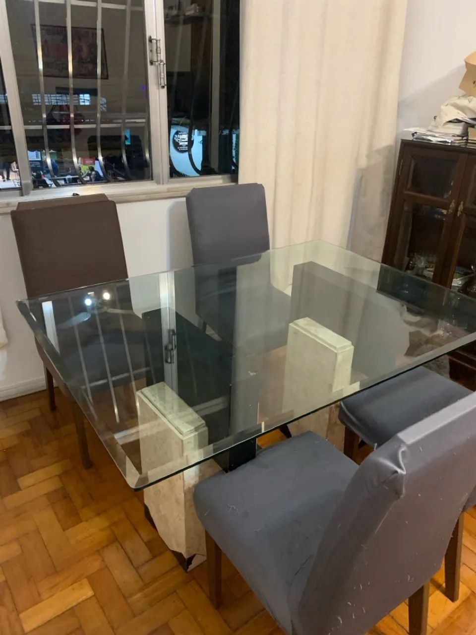 Mesa de Jantar com Tampo de Vidro e Cadeiras - Foto 3