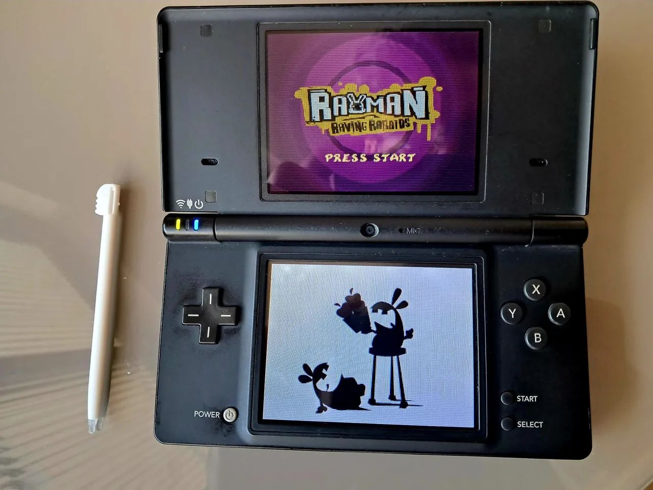 Nintendo DS DSi Black + Carregador e Caneta