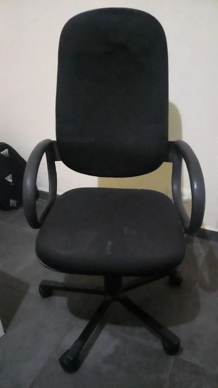 Cadeira de Escritório Giratória com Rodinhas