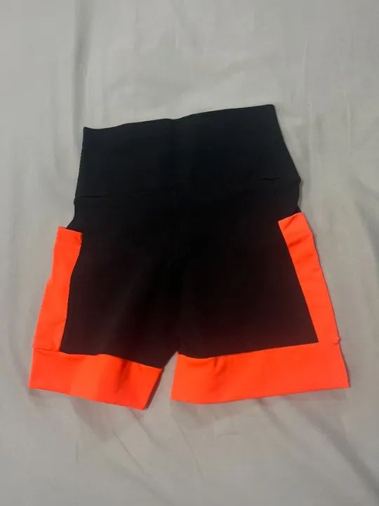 Conjunto Top Nadador + Shorts - Foto 5
