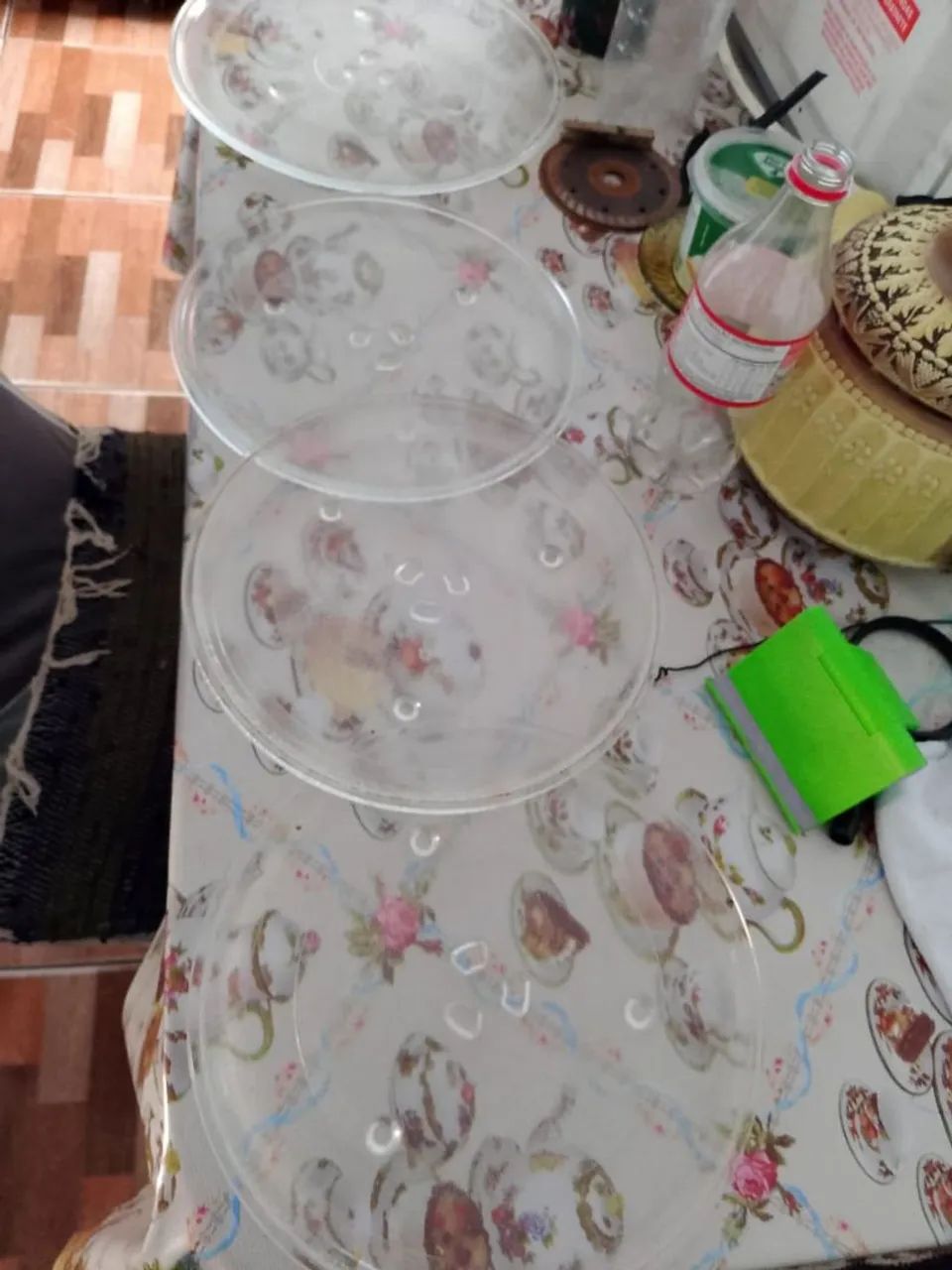 4 pratos de microondas 