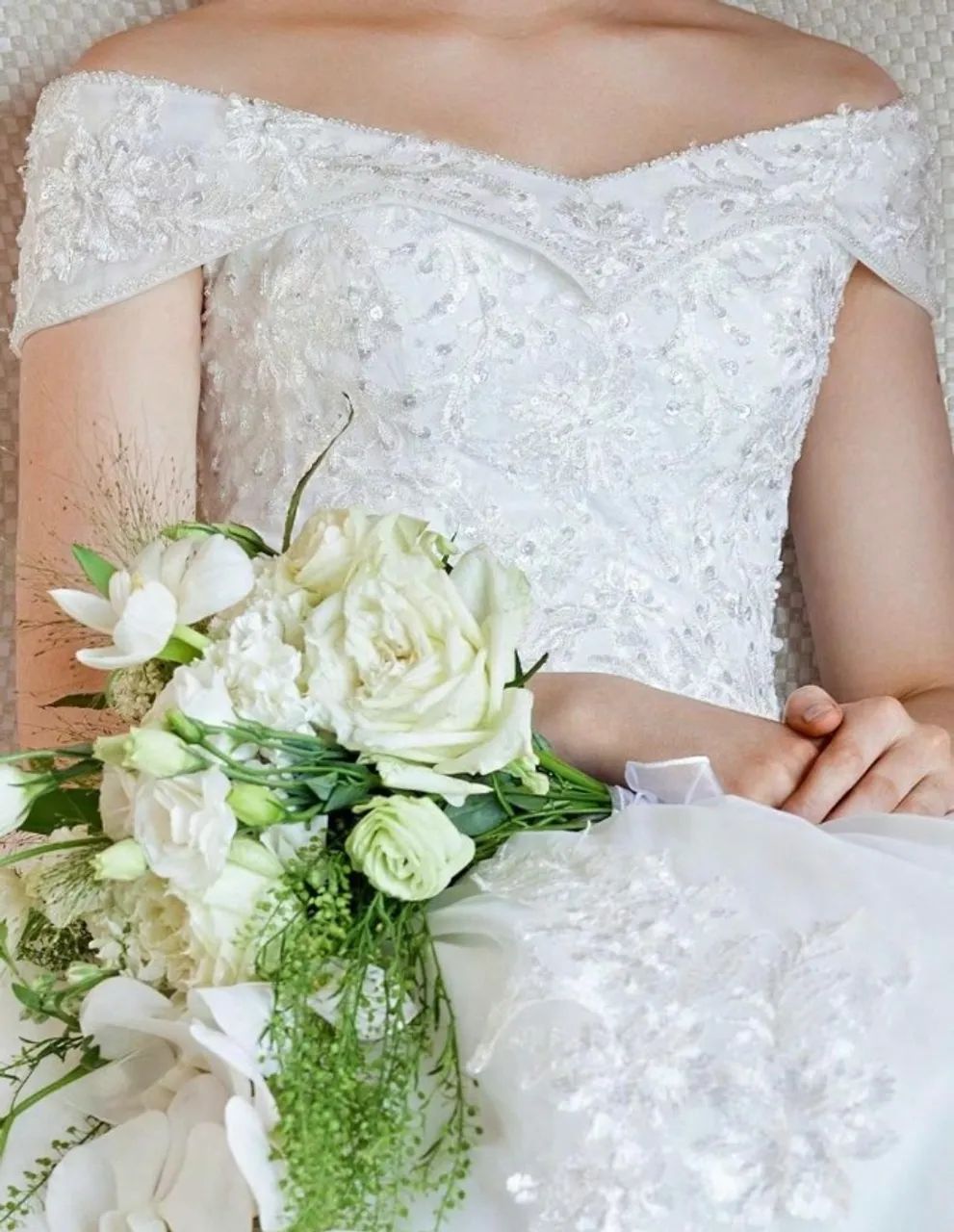 VESTIDO DE NOIVA BORDADO - FESTA DE CASAMENTO - Foto 3
