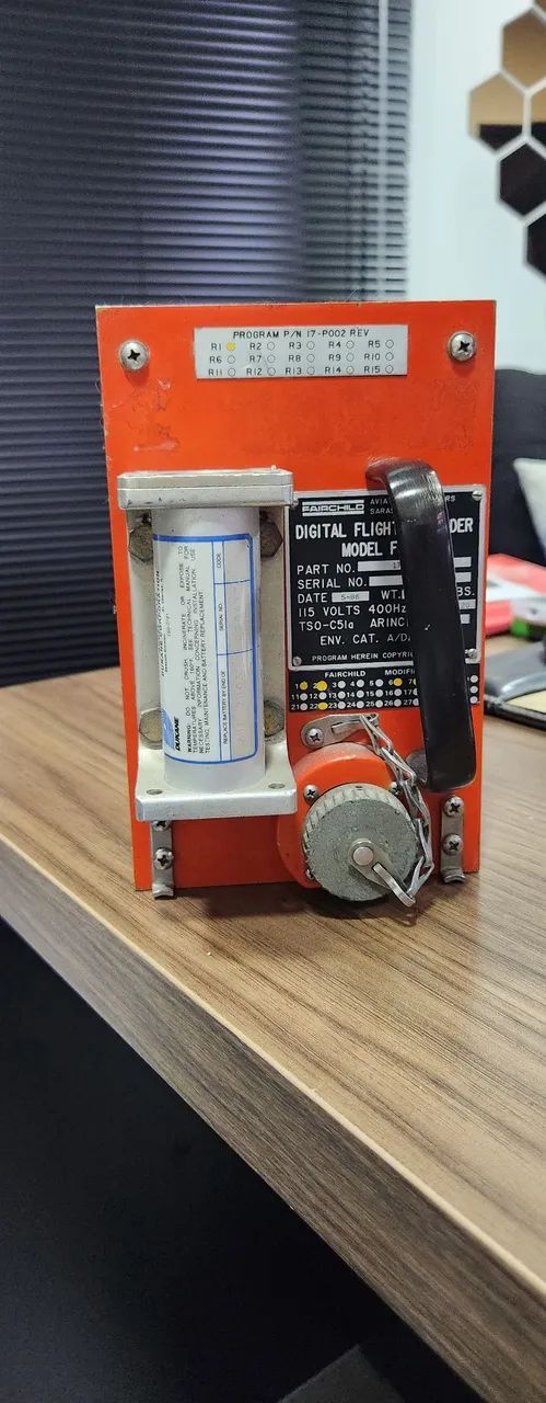 COCKPIT VOICE RECORDER /FLIGHT DATA RECORDER