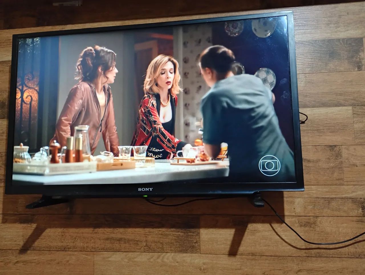 SMART TV 32 POLEGADAS SEMI NOVA IMAGEN EM ALTA RESOLUÇÃO  - Foto 4