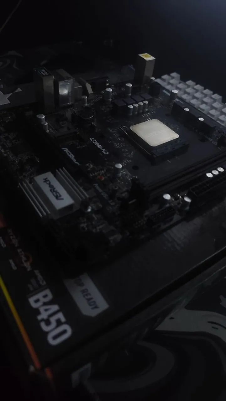 Kit ASRock A320M-HD + Ryzen 3 PRO 2200G AM4 - Foto 2