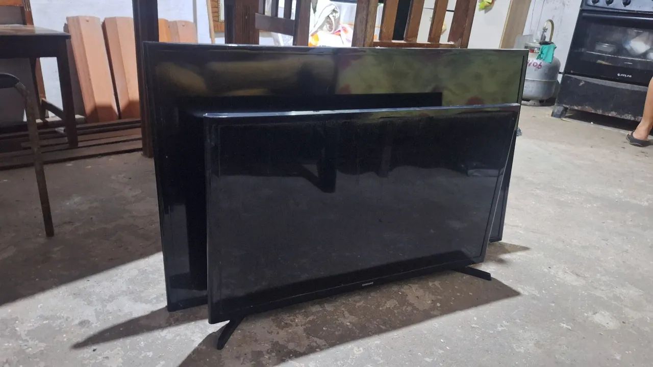 2 tvs para retirada de peças 