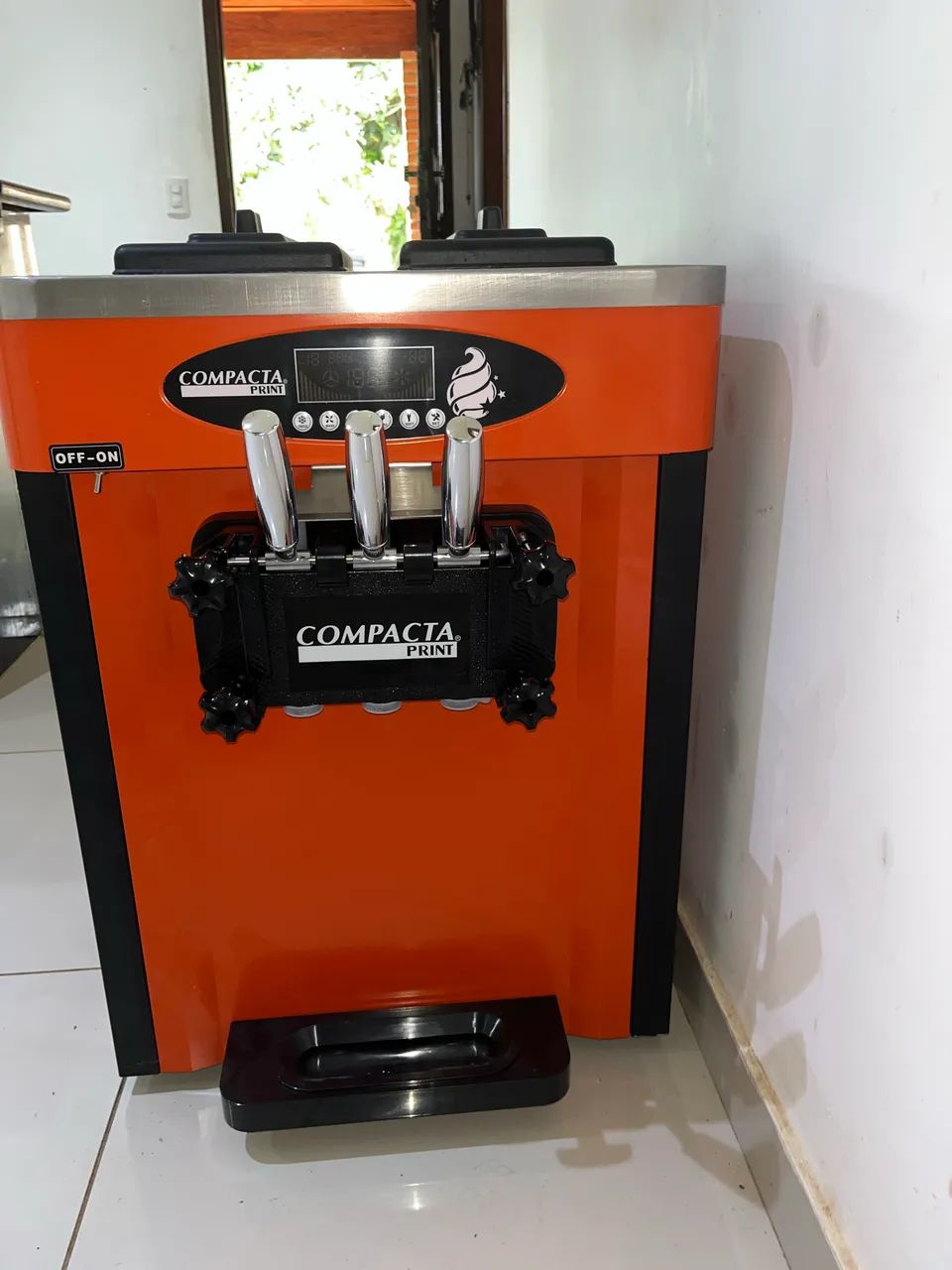 Maquina de sorvete soft Compacta Print - Foto 5