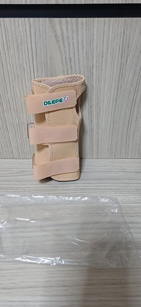 Tala de punho Tam P esquerdo bege  Dilepé nova - Foto 4