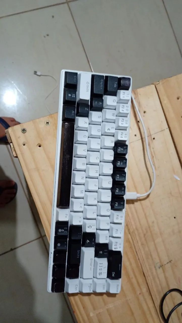 Teclado peining 60 % switch azul