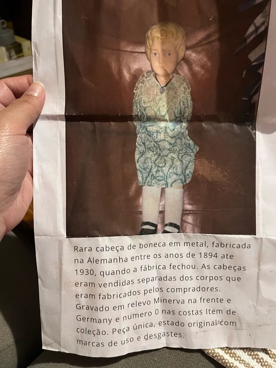 Cabeça de boneca antiga da marca alemã Minerva em metal - Foto 3