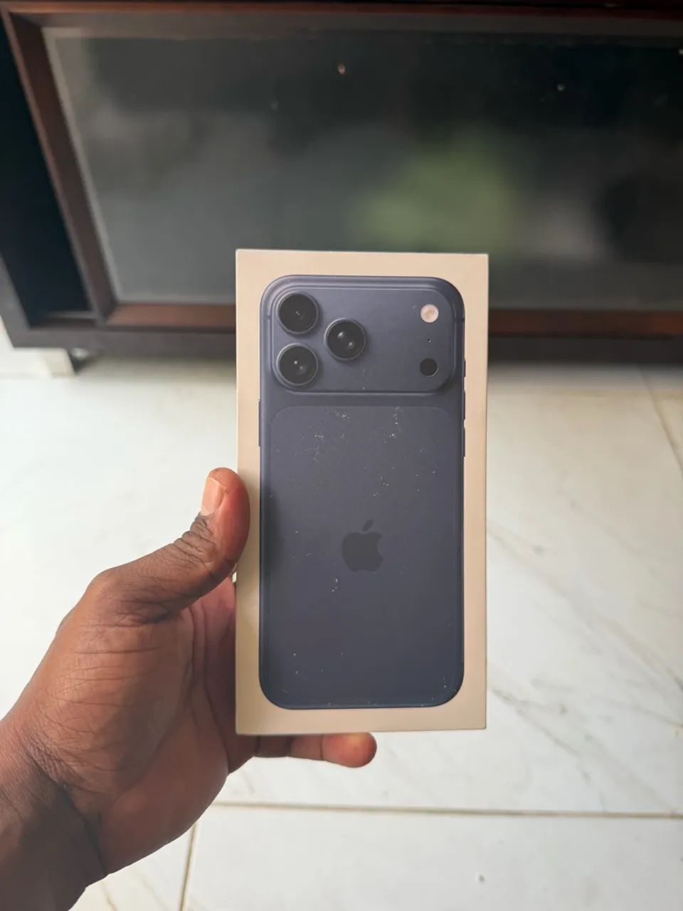 Caixa iPhone 17 pro Max