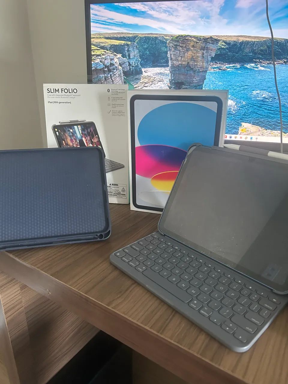 iPad 11 (A16) + Capa e Teclado Logitech Original