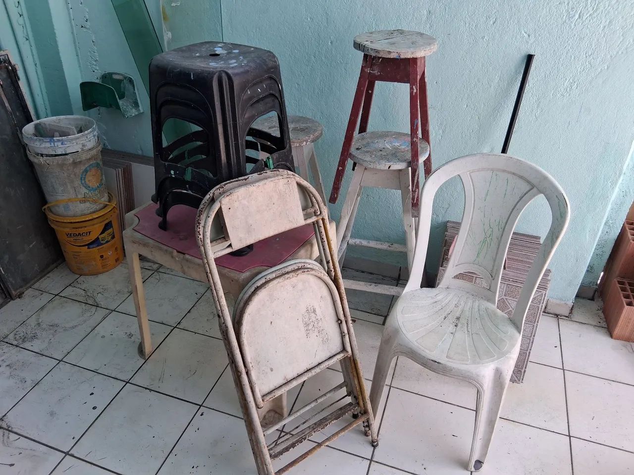 Mesa, cadeiras e bancos, leia e aproveite. - Foto 3