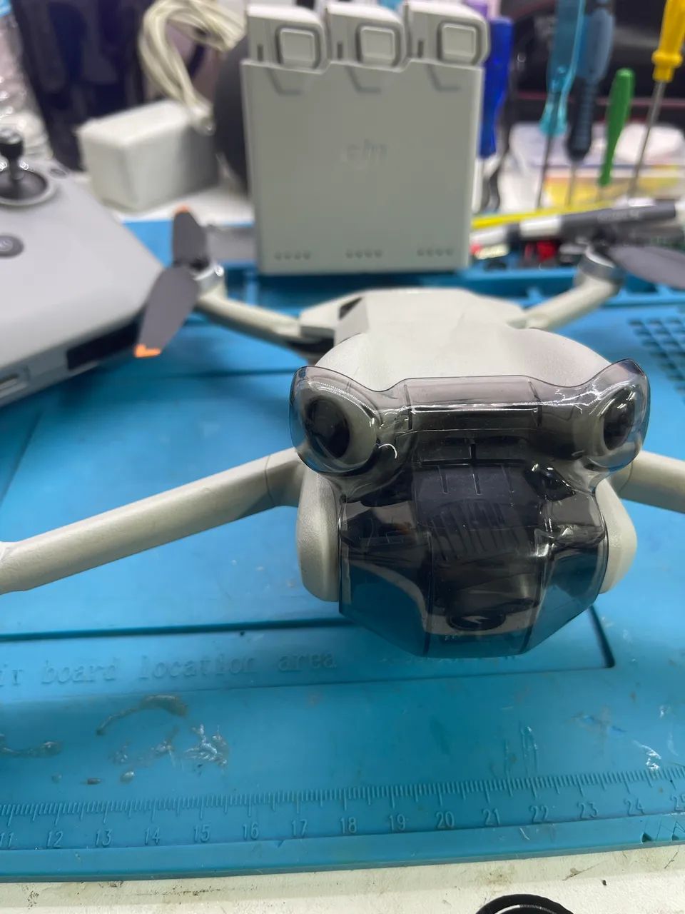 Drone DJI Mini 4 Pro Combo Fly More  - Foto 4