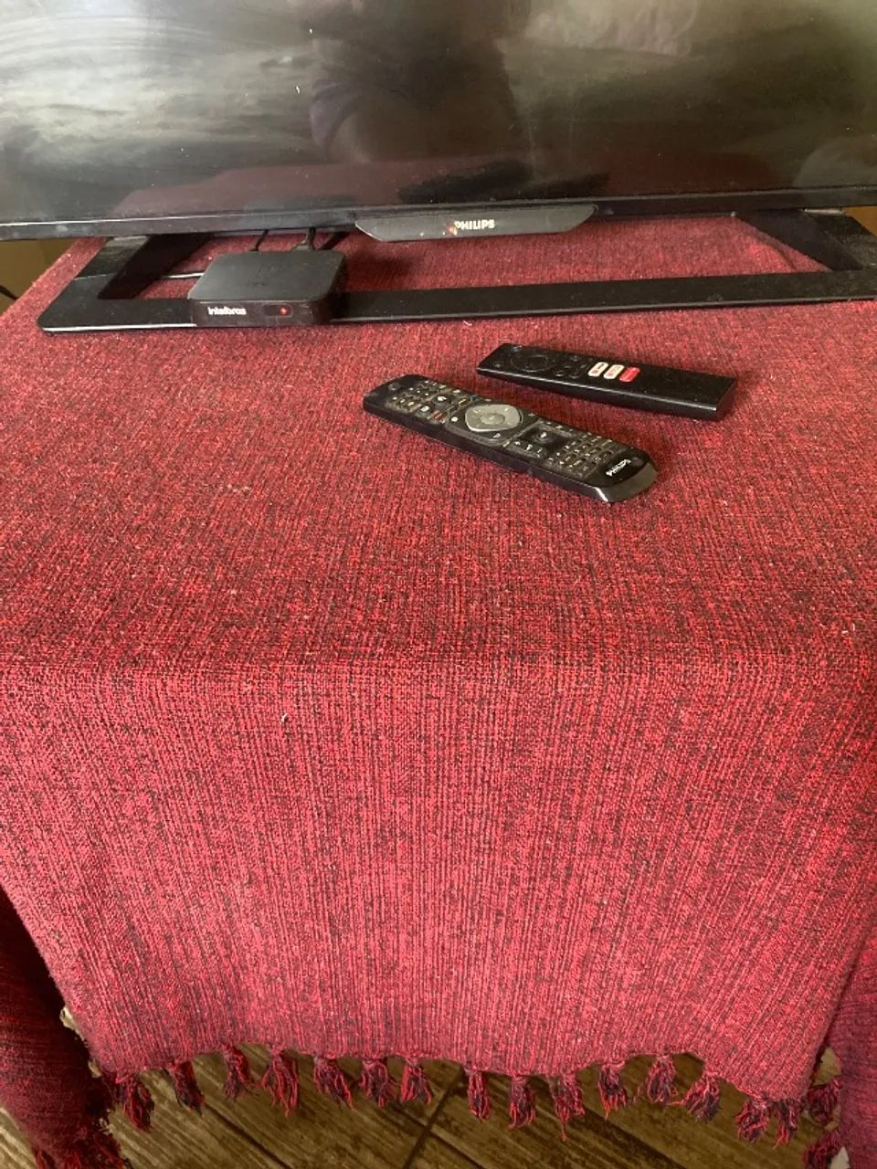 Tv Philips 42 polegadas, mais aparelho intelbras smart - Foto 2