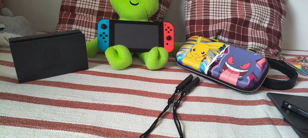 Nintendo switch com case personalizada usado - Foto 2