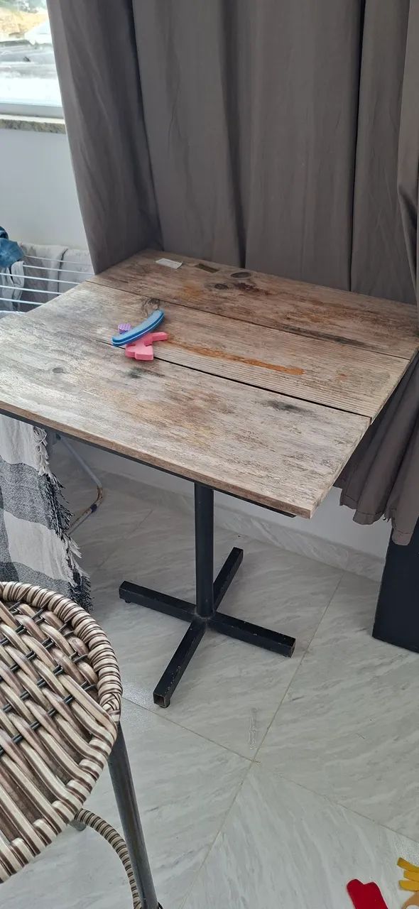 Mesa, cadeiras e banquetes kit completo. - Foto 2