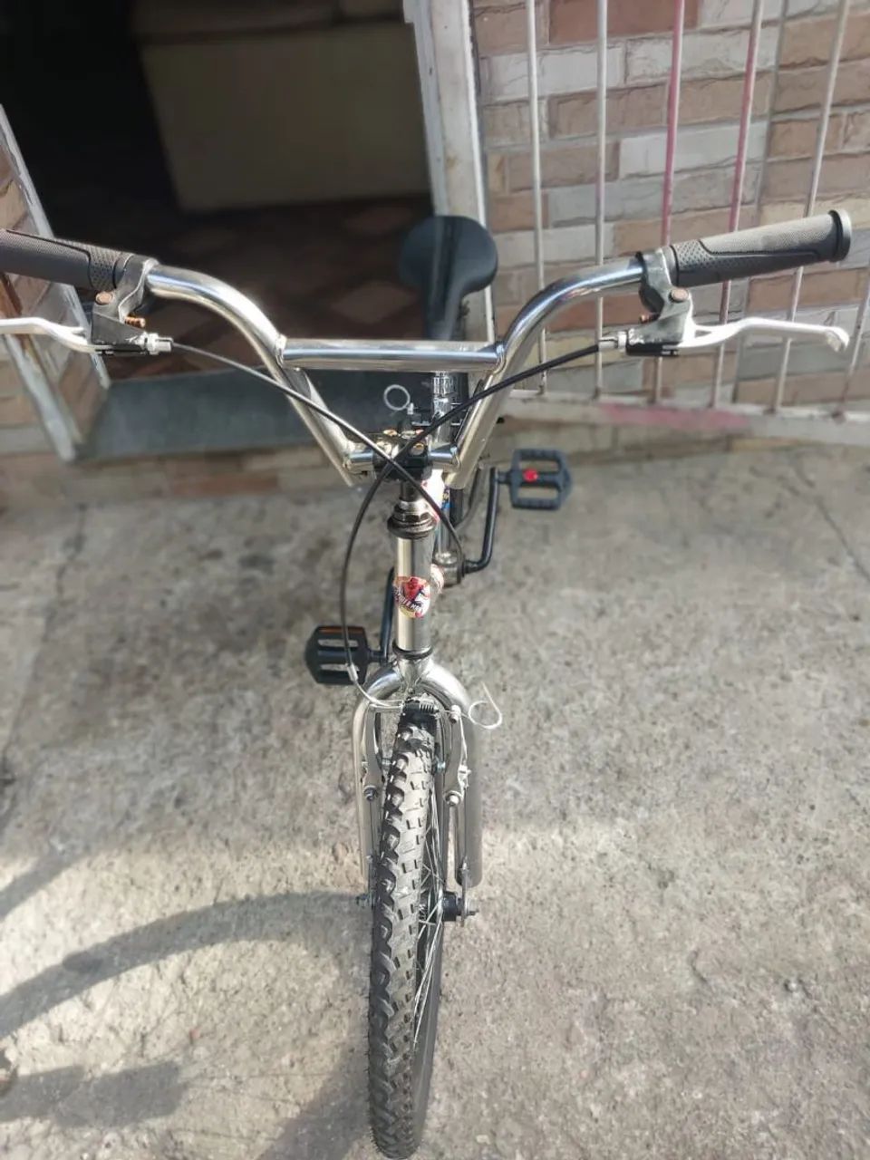 Bicicleta aro 20 cromada  - Foto 3