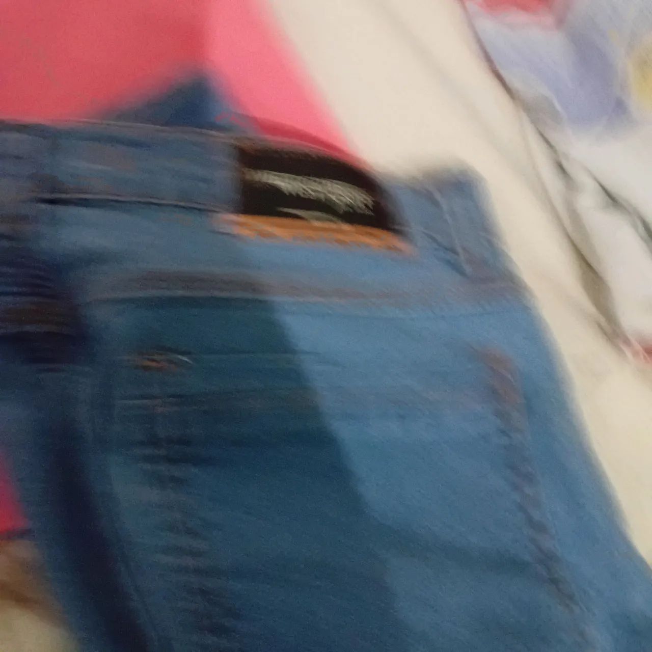 Vendo calça jeans e blusa m e a calça 40/42 - Foto 2