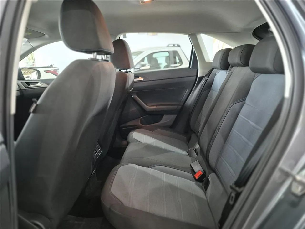 Volkswagen Nivus Comfortline 1.0 200 TSI Flex Aut., foto 11 de 14