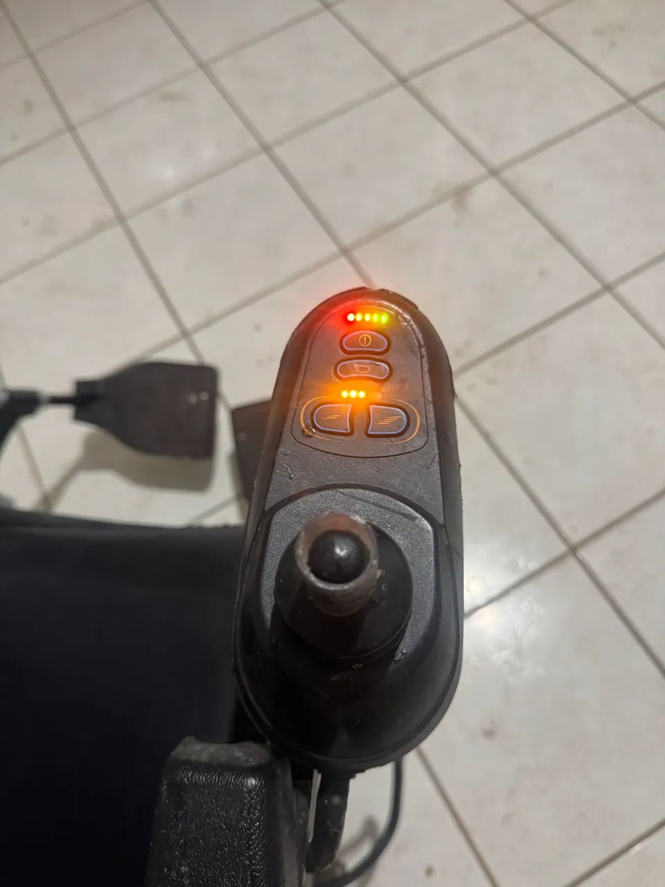Cadeira de rodas elétrica  - Foto 4
