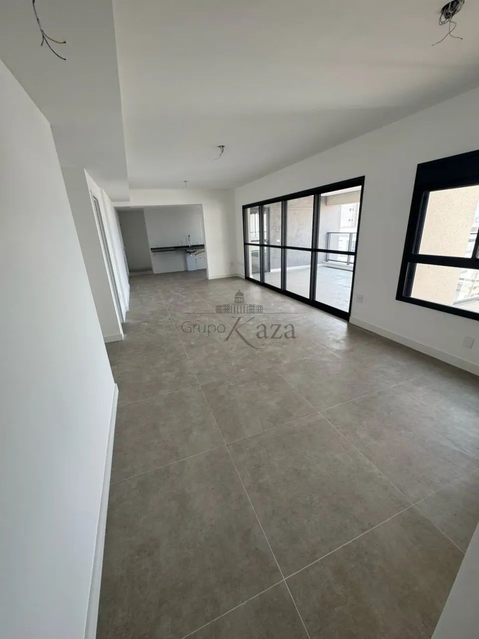Apartamento - Mirandópolis - 3 Dormitórios - 141m².