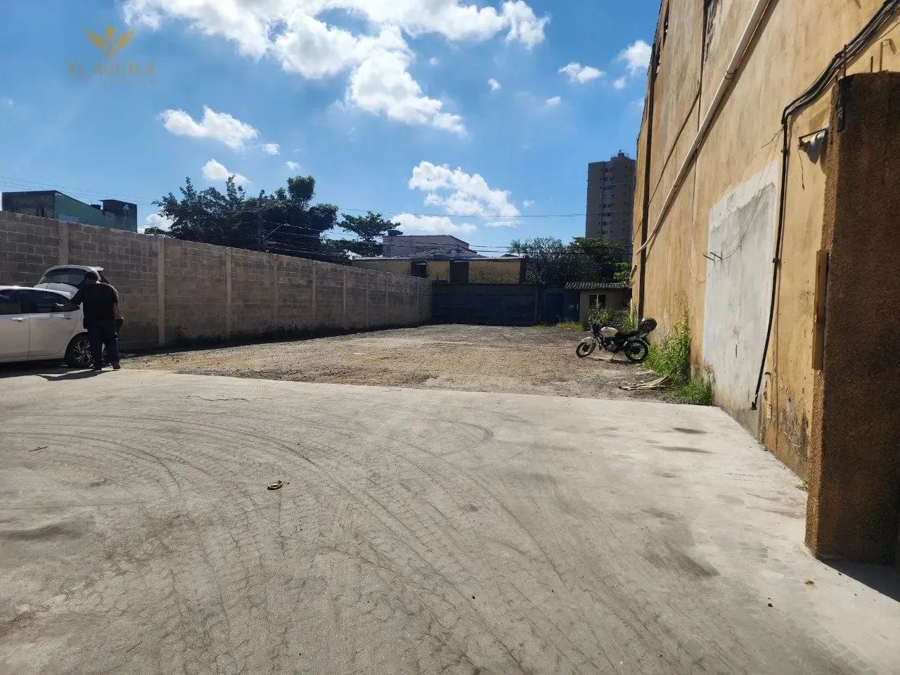 Galpão com 4.500m² de Área coberta e descoberta - Foto 5